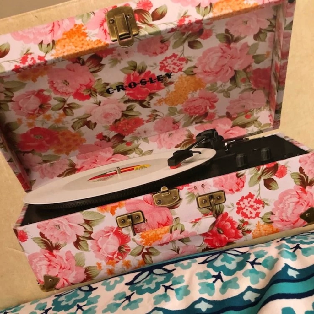 ****SOLD**** Crosley Keepsake Turntable